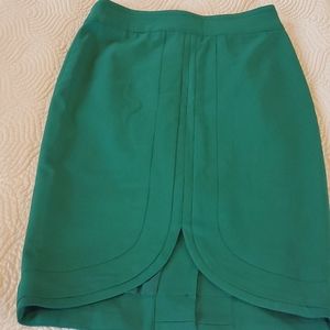 Classic pencil skirt with detail